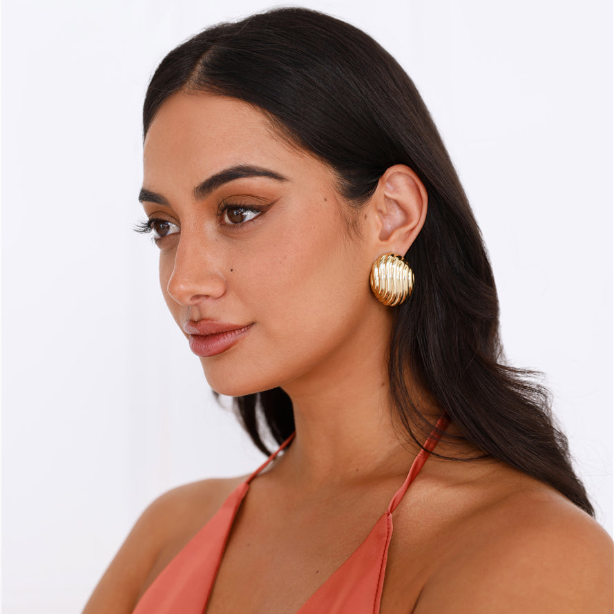 Leila studs