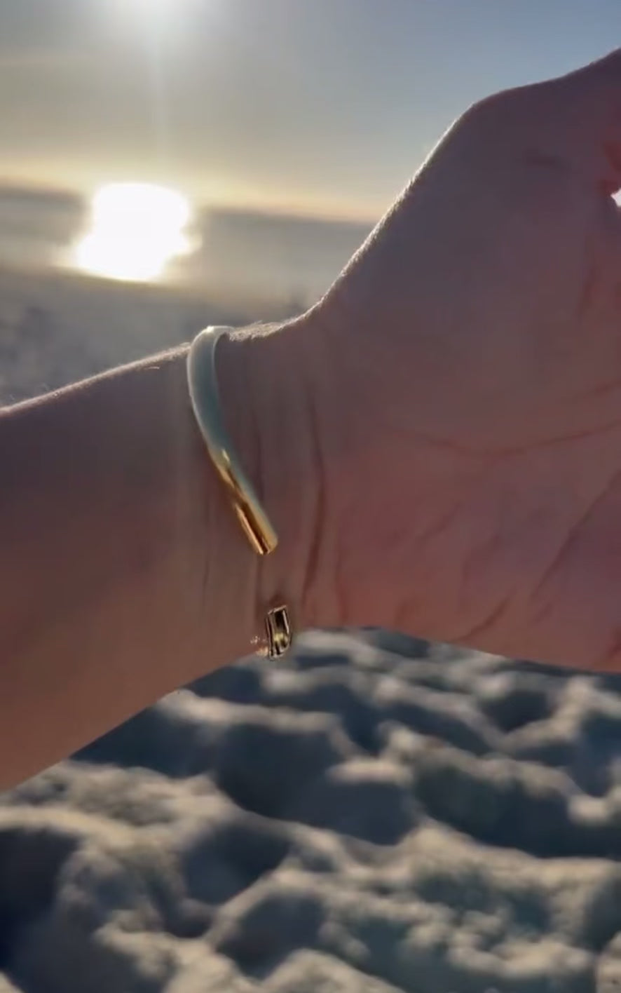 Pulsera fundida