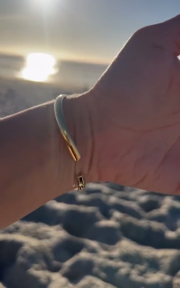 Pulsera fundida
